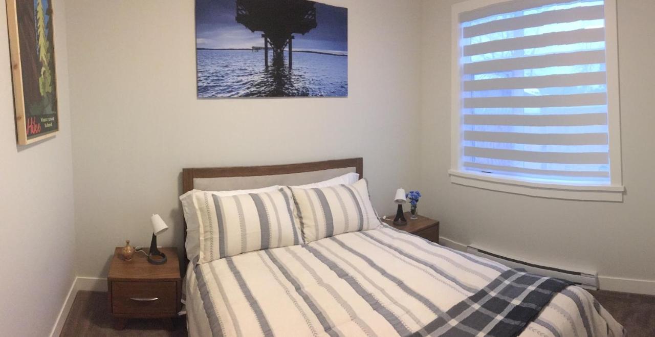 Mollys Cottage-The Suite On Vancouver Island Near Yyj Airport And The Wa And Bc Ferries North Saanich Esterno foto